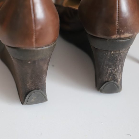 Unique Kenneth Cole Shoes - Picture 3 of 5